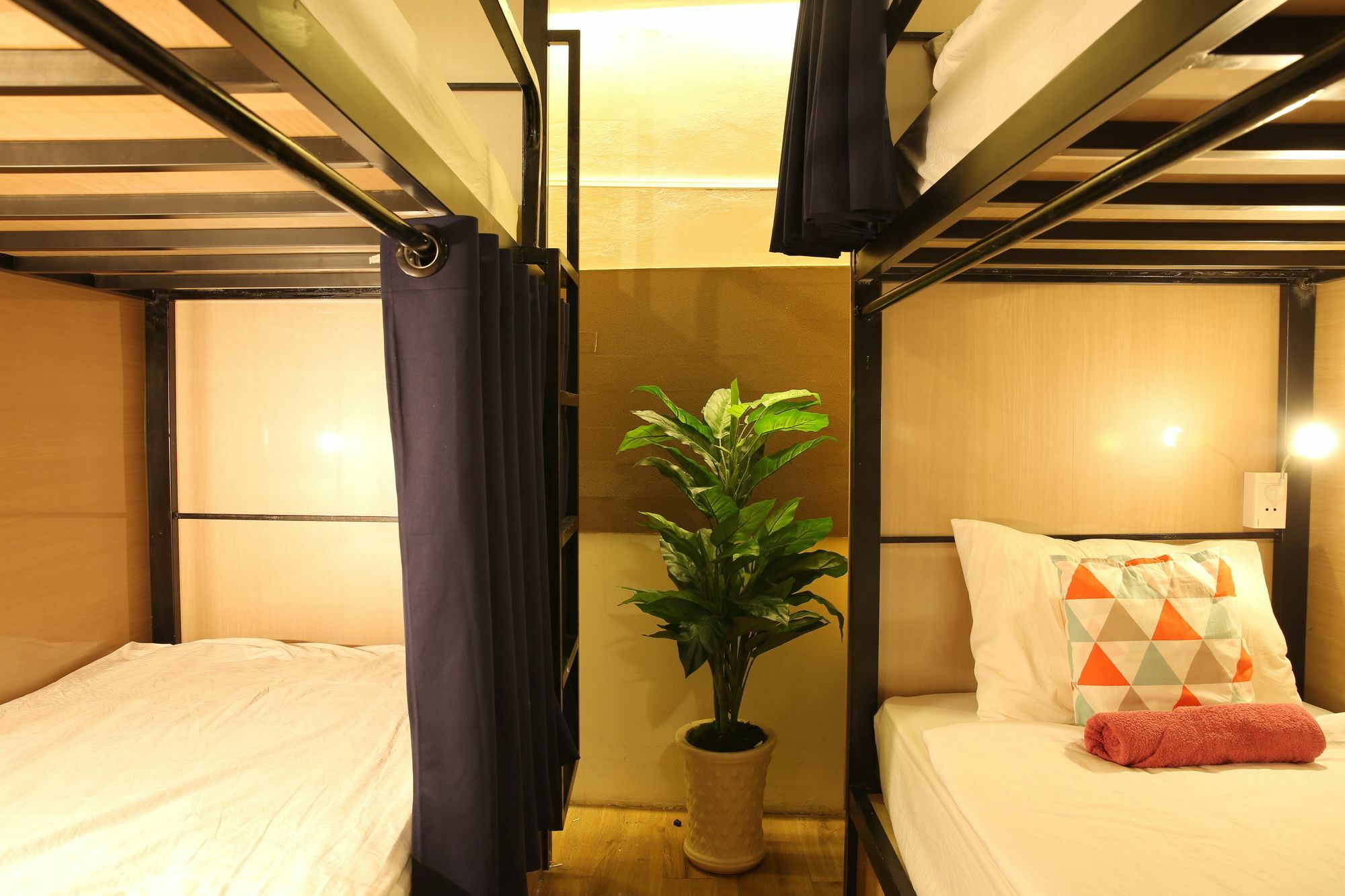 Oyo 708 The Cozi House - Homestay Ho Chi Minh City Exterior photo
