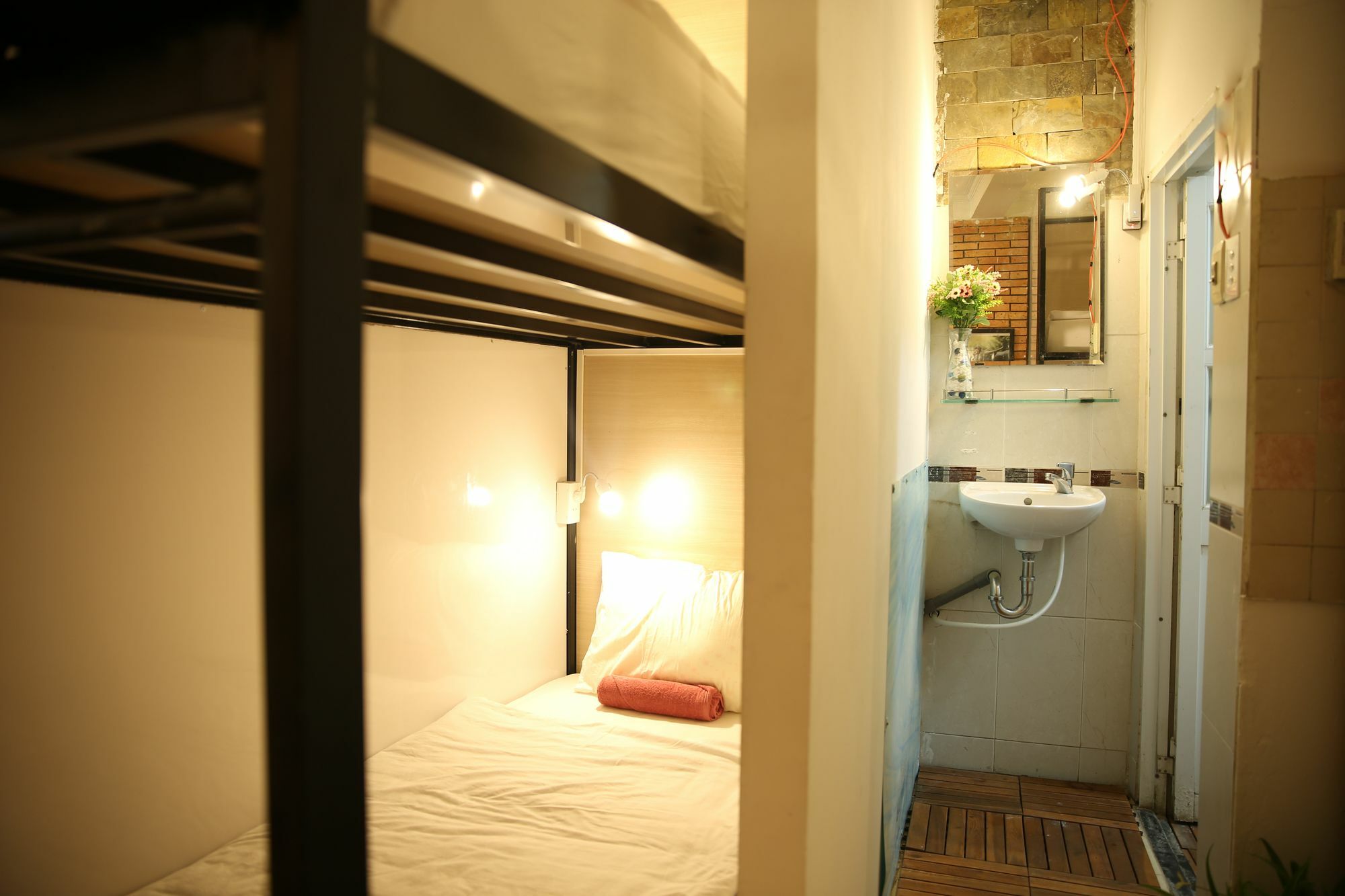 Oyo 708 The Cozi House - Homestay Ho Chi Minh City Exterior photo