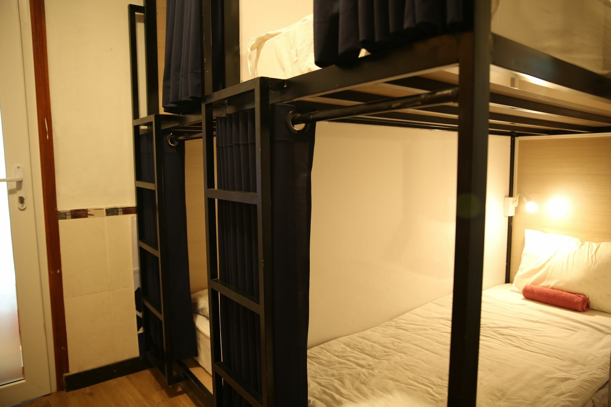Oyo 708 The Cozi House - Homestay Ho Chi Minh City Exterior photo