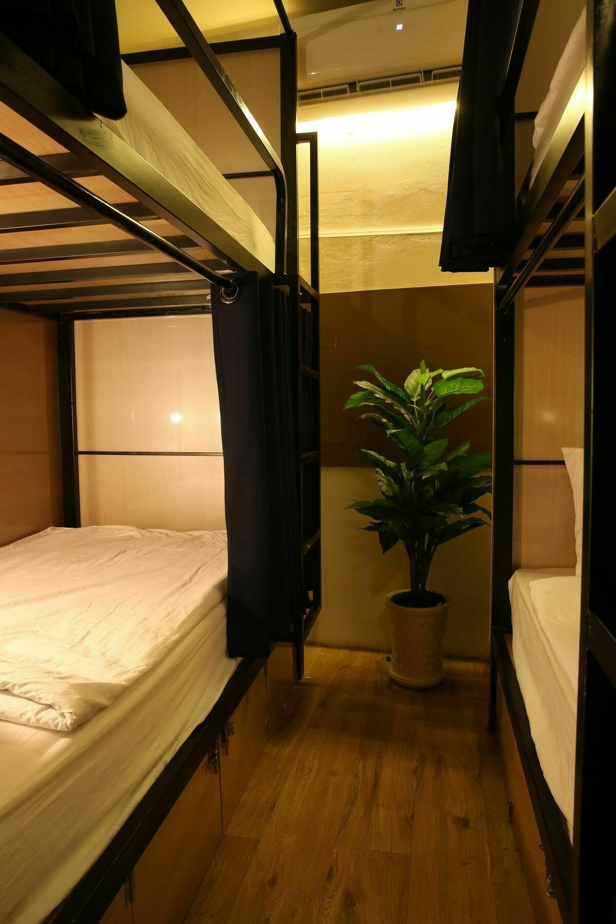 Oyo 708 The Cozi House - Homestay Ho Chi Minh City Exterior photo